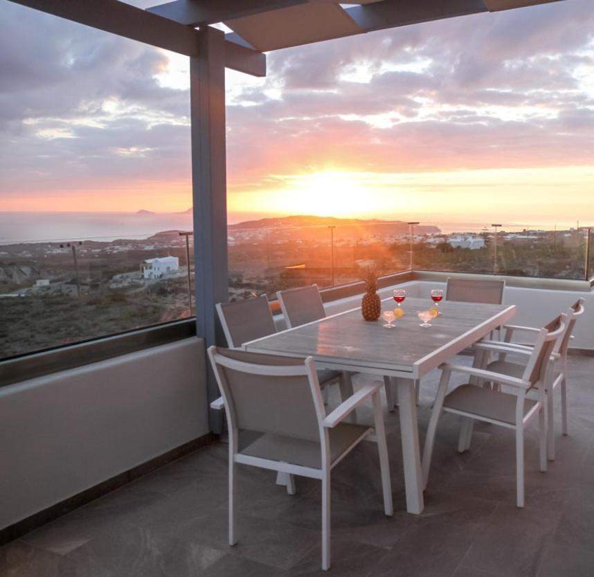 Luxe Maroussi Villas Pýrgos Exterior foto